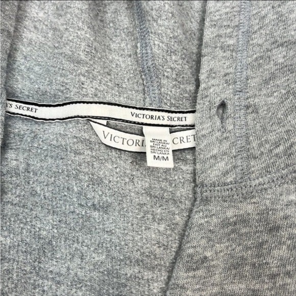 Victoria’s Secret Light Grey V-Neck Hoodie Size M - Picture 6 of 11